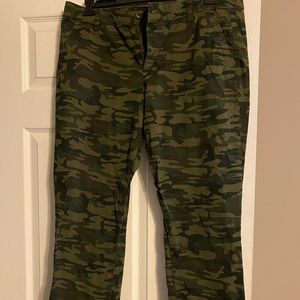 Cropped camo chino pants